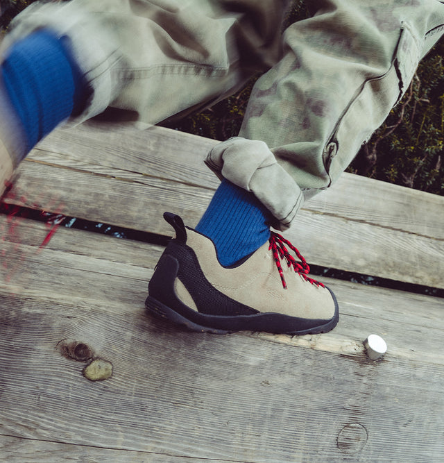 Scarpa KEEN Jasper Zaionic da uomo con suola ad alta aderenza, perfetta per escursioni su terreni sterrati e forestali.