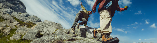Scarpe da trekking KEEN Targhee IV Mid da donna, colore Brindle, resistenti e impermeabili per escursioni in montagna.