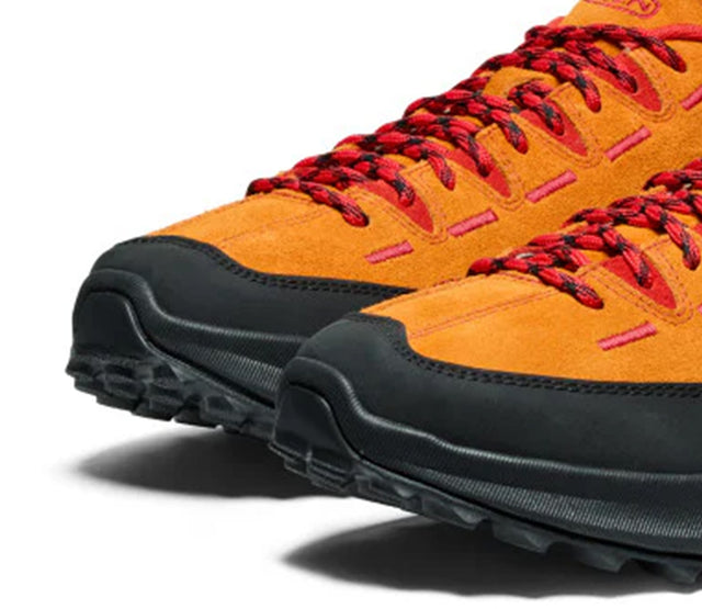 Dettaglio tomaia e sistema di allacciatura della sneaker KEEN Jasper Zionic, design outdoor ispirato al trail