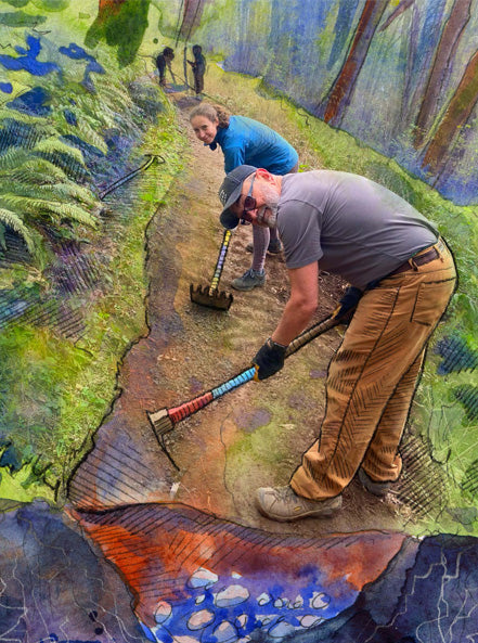 Volontari al lavoro su un sentiero naturale, simbolo dei 976.060 dollari investiti da KEEN in 63 community partner per progetti ambientali e sociali.